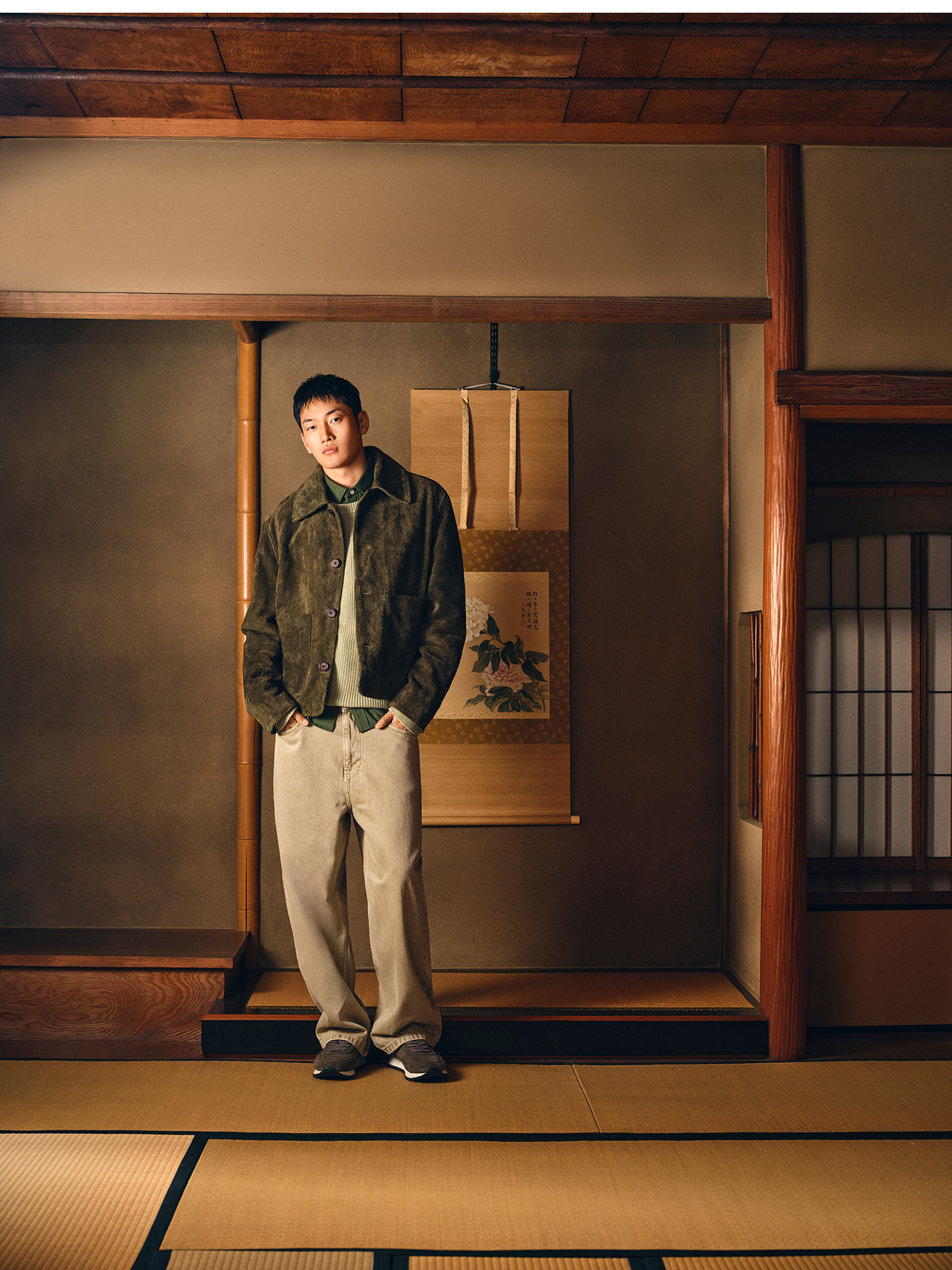 04_mobile_tokyo_man_MAAG.jpg