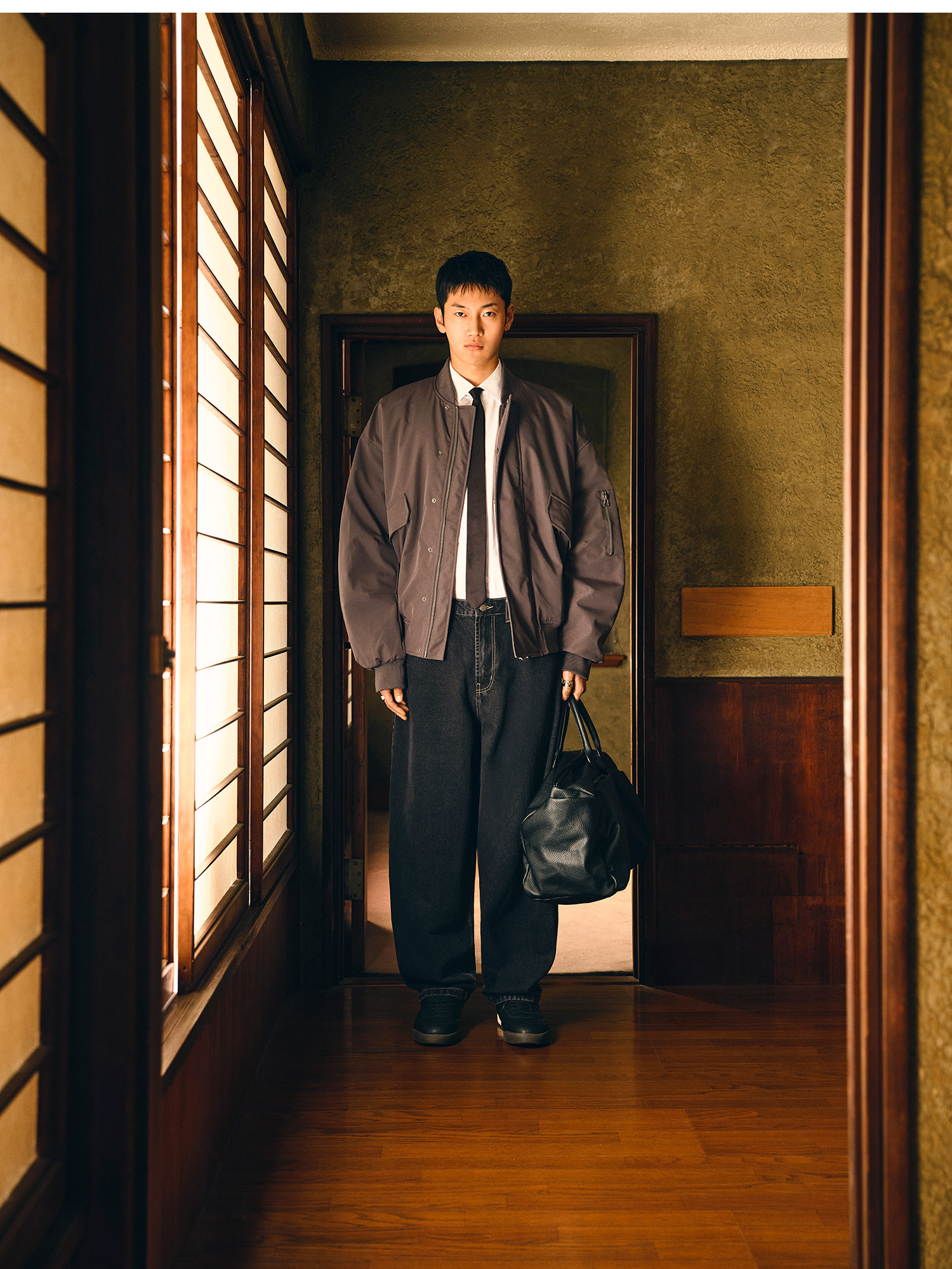 05_mobile_tokyo_man_MAAG.jpg